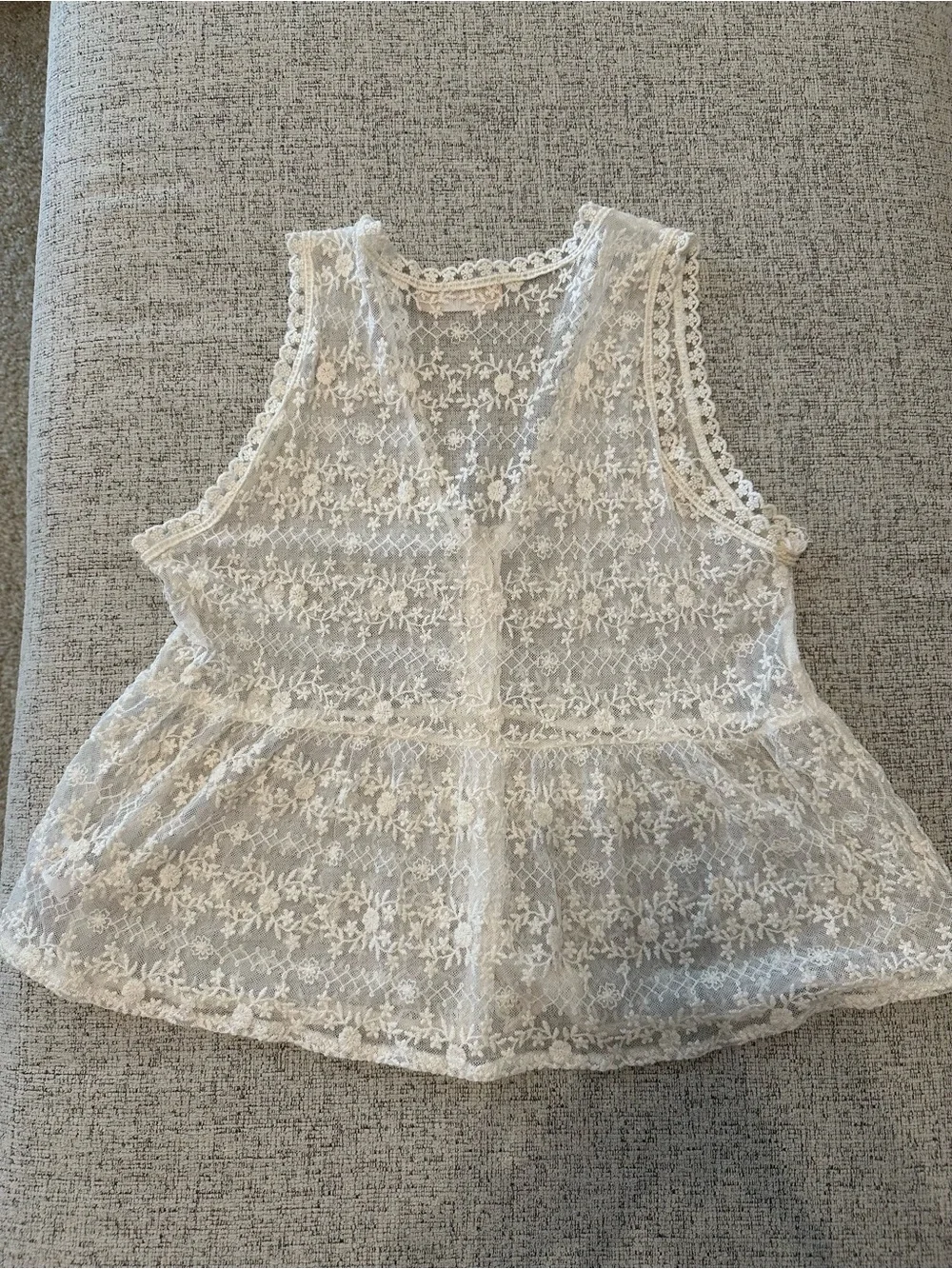 Lizard Thicket Ivory Lace Peplum Camisole